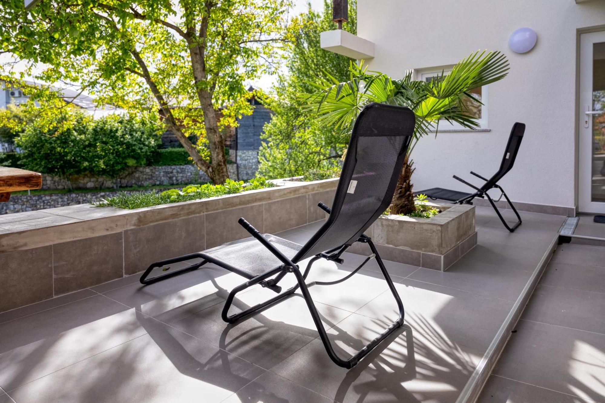 Apartman Grey Szluin Kültér fotó